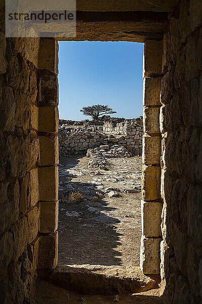 Oman  Dhofar  Taqah  Stone doorway in ancient ruins of Sumhuram