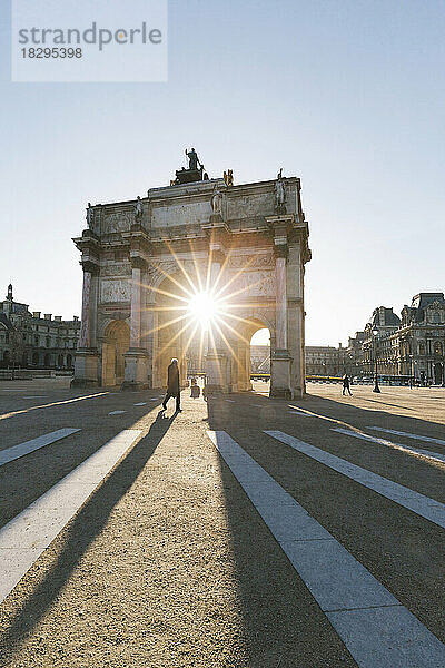 Frankreich  Ile-de-France  Paris  Arc De Triomphe bei Sonnenaufgang