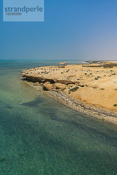 Saudi-Arabien  Provinz Jazan  Sandstrand auf den Farasan-Inseln