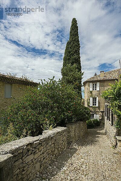 Malerisches Bergdorf  Séguret  Les plus Beaux Villages de France  Dentelles de Montmirail  Département Vaucluse  Provence  Provence-Alpes-Côte dAzur  Frankreich  Europa