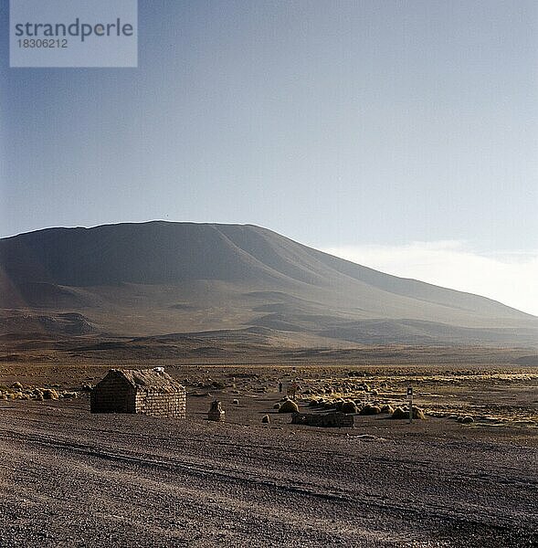 Atacama Wüste Bolivien Hochebene Bergpanorama Wohnhaus