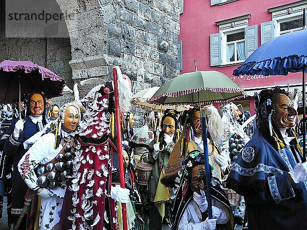 Rottweiler Narrensprung  Umzug der schwäbisch-alemannischen Fasnet in Rottweil  Baden-Württemberg  Deutschland  Europa