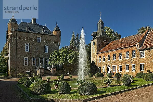 Schloss Loersfeld  Kerpen  Nordrhein-Westfalen  Deutschland  Europa