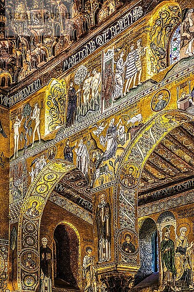 Aufwendige Goldmosaike mit Episoden aus dem Alten und Neuen Testatment  Normannenpalast mit der Cappella Palatina  Palermo  Sizillien  Palermo  Sizilien  Italien  Europa