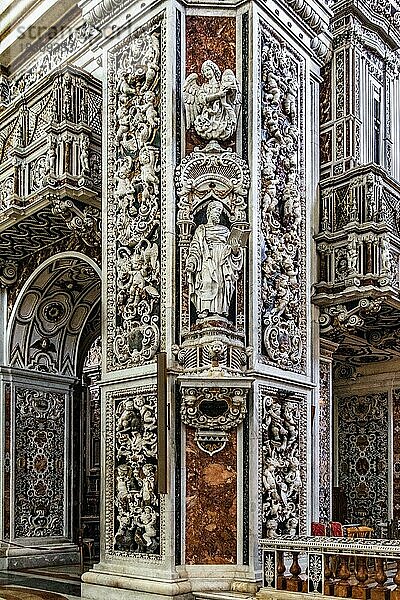 Chiesa del Gesu  schoenes Beispiel sizilianischen Barocks aus dem 17. Jhdt. mit Skulpturen von Gioacchino Vitagliano  Palermo  Sizillien  Palermo  Sizilien  Italien  Europa