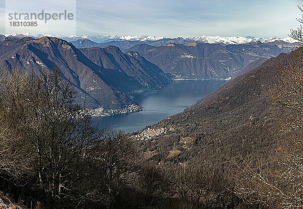 Panorama mit Comer See  Monte Boletto  Como  Lombardei  Italien  Europa