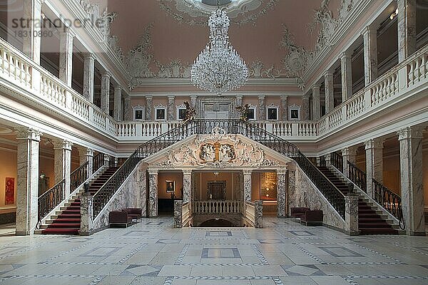 Klassizistische Marmorsaal der Sektkellerei Henkell  in Wiesbaden  Hessen  Deutschland  Europa