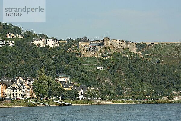 Blick auf Burg Rheinfels in St. Goar  Rheinland-Pfalz  Oberes Mittelrheintal  Deutschland  Europa