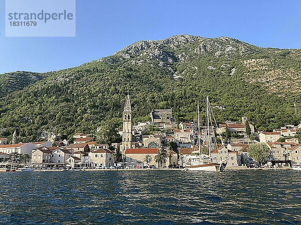 Perast  Bucht von Kotor  Mittelmeer  Weltnaturerbe und Weltkulturerbe  Adria  Kotor  Montenegro  Europa