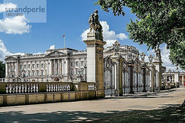 Canada Gate am Buckingham Palace  London  City of London  England  United Kingdom  Großbritannien  Europa