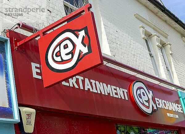 CEX Ltd Entertainment Exchange Schaufensterschild  Felixstowe  Suffolk  England  UK
