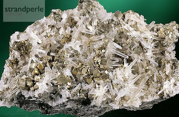 Quarzkristalle & Eisenpyrit  Mexiko  Mittelamerika