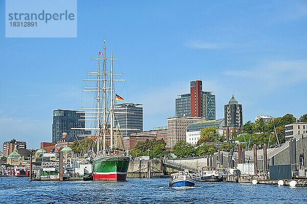 Hamburger Museumsschiff Rickmer Rickmers an den Landungsbrücken  Hamburg  Land Hamburg  Deutschland  Europa