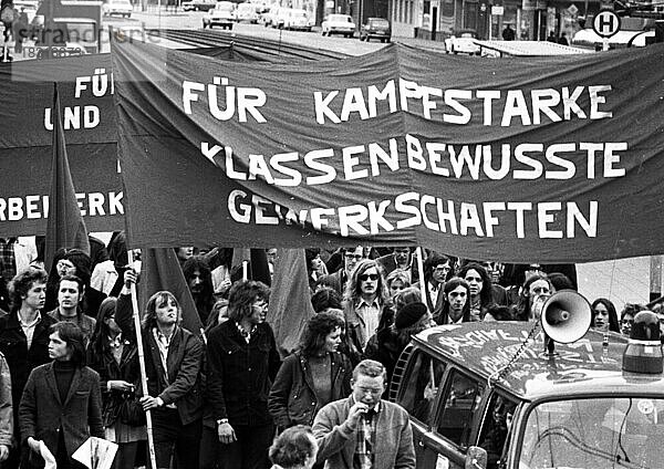 Die traditionelle Mai-Demonstration des Deutschen Gewerkschaftsbundes (DGB) am 1. 5. 1973 in Dortmund  Deutschland  Europa