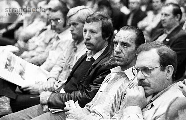 Die Vollversammlung der Vertrauensleute der Hoesch AG Westfalenhuette in der IG Metall berieten Probleme ihrer Organisation am 25.07.1980 in Dortmund  Deutschland  Europa