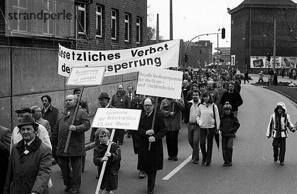 Die Demonstration des Deutschen Gewerkschaftsbundes (DGB) zum 1. Mai 1979 in Dortmund  Deutschland  Europa