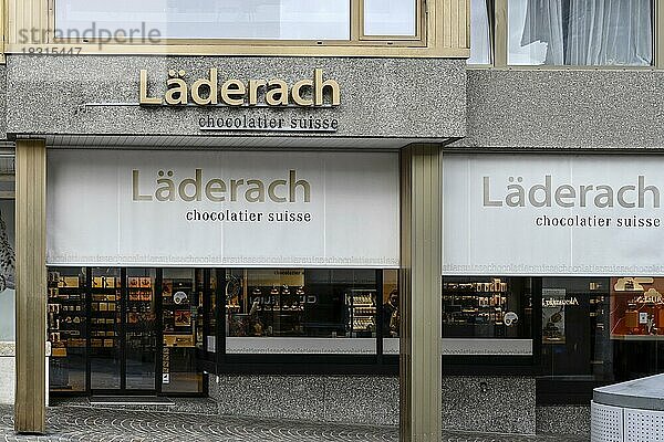 Schaufenster Läderach Chocolatier  St. Moritz  Schweiz  Europa