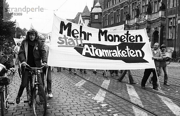 Der traditionelle Antikriegstag 1982  Deutschland  Europa