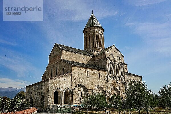 Alaverdi-Kathedrale  Kathedrale von Alaverdi  Alawerdi-Dom  Kreuzkuppelkirche  Alawerdi Kloster  Kachetien  Georgien  Asien