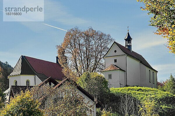 Kirche Maria Loretta und St. Anna-Kapelle bei Immenstadt am Alpsee  Allgäu  Bayern  Deutschland  Europa