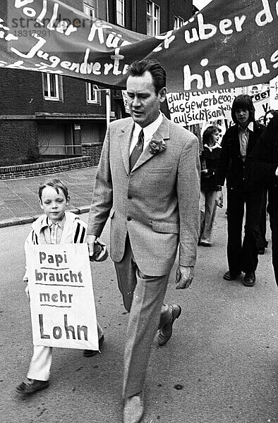 Die traditionelle Mai-Demonstration des Deutschen Gewerkschaftsbundes (DGB) am 1. 5. 1973 in Dortmund  Deutschland  Europa