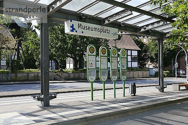 Bushaltestelle Museumsplatz  Bünde  Ostwestfalen  Nordrhein-Westfalen  Deutschland  Europa