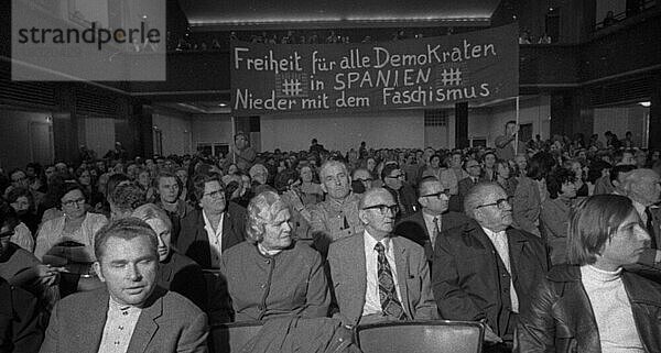 Kundgebung Freiheit fuer Spanien am 24. 06. 1972 in Gelsenkirchen  Deutschland  Europa