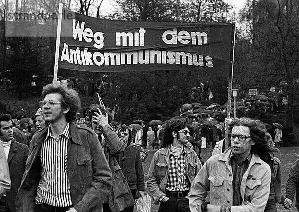 Die traditionelle Mai-Demonstration des Deutschen Gewerkschaftsbundes (DGB) am 1. 5. 1973 in Dortmund  Deutschland  Europa