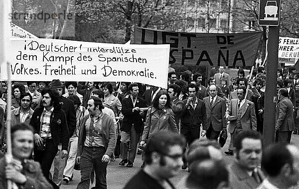 Die traditionelle Mai-Demonstration des Deutschen Gewerkschaftsbundes (DGB) am 1. 5. 1973 in Dortmund  Deutschland  Europa