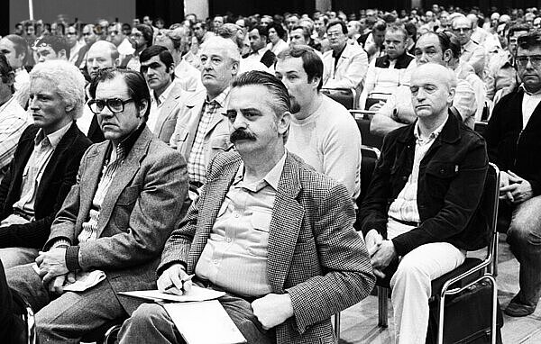 Die Vollversammlung der Vertrauensleute der Hoesch AG Westfalenhuette in der IG Metall berieten Probleme ihrer Organisation am 25.07.1980 in Dortmund  Deutschland  Europa