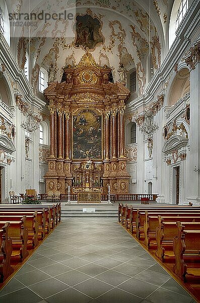 Innenaufnahme  Hochaltar  Altarraum  Jesuitenkirche  Luzern  Schweiz  Europa