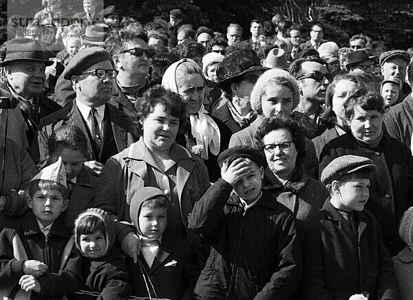 RUS  Sowjetunion  Moskau: Impressionen aus der UdSSR 1972. 1. Mai-Demonstzration