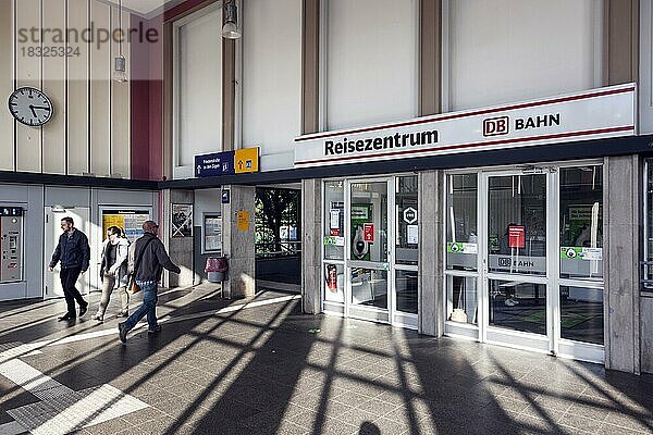 Bahnhof  Reisezentrum  Bahn  Wesel