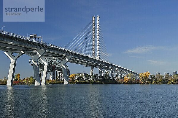 Neue Autobahnbrücke über den Sankt-Lorenz-Strom  Montreal  Provinz Quebec  Kanada  Nordamerika