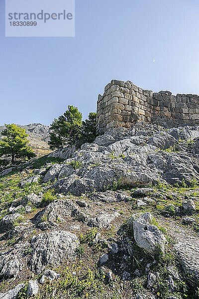 Zitadelle mit Mauern  Mykene  Griechische archäologische Stätte  Peloponnes  Griechenland  Europa