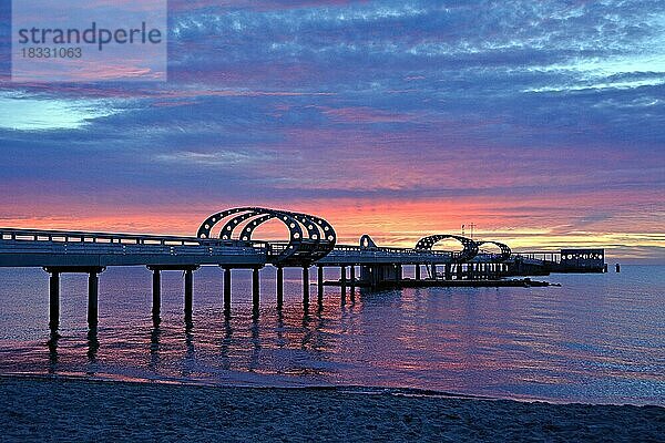 Seebrücke Kellenhusen  Ostsee  Sonnenaufgang  Ostsee  Schleswig-Holstein  Deutschland  Europa