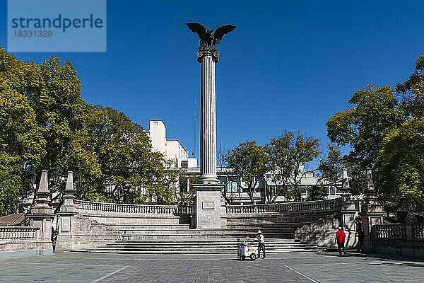 Exedra-Statue  Platz La Patria Oriente  Aguascalientes  Mexiko  Mittelamerika