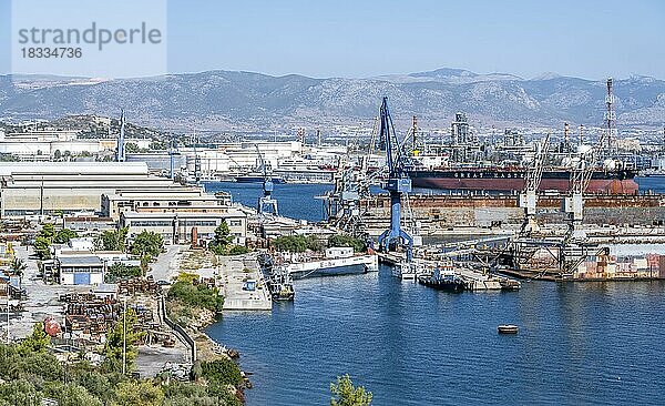 Industriehafen  Bucht von Eleusis  Attika  Griechenland  Europa