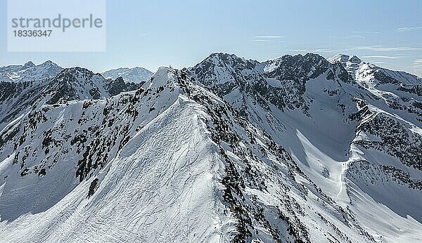 Mitterzeigerkogel  Luftaufnahme  Gipfel und Berge im Winter  Sellraintal  Kühtai  Tirol  Österreich  Europa