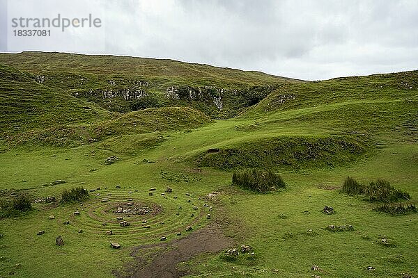 Steinkreis  Fairy Glen  Trotternish  Isle of Skye  Innere Hebriden  Schottland  Großbritannien  Europa