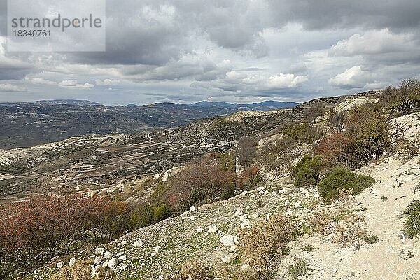 Landschaft im Troodos-Gebirge  Zypern  Europa