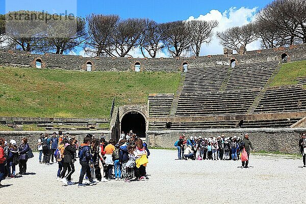 Das Theater  Pompeji  antike Stadt in Kampanien am Golf von Neapel  beim Ausbruch des Vesuvs im Jahr 79 n. Chr. verschüttet  Italien  Europa