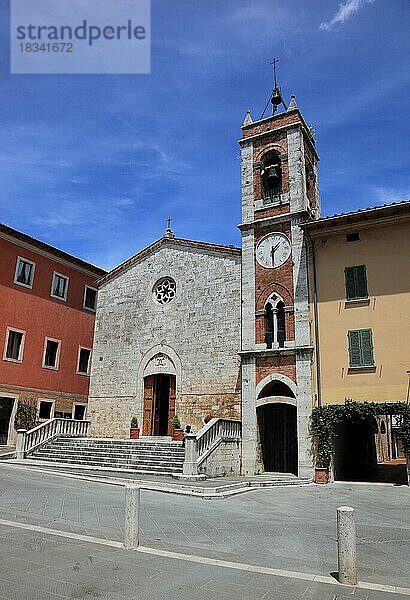 Im historischen Ort San Quirico d'Orcia  Kirche  Chiesa di San Francesco  Toskana  Italien  Europa