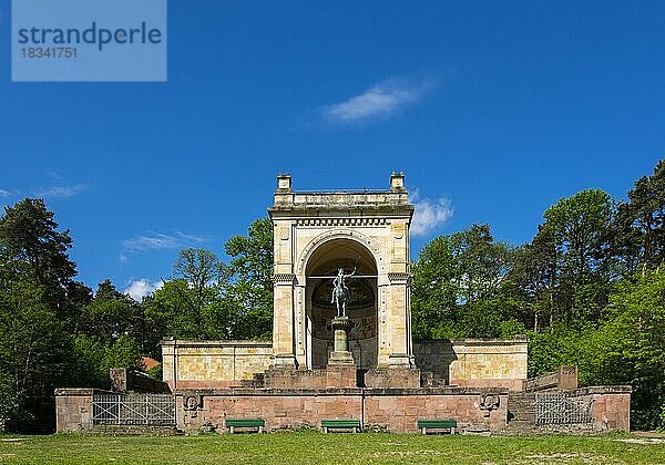 Sieges- und Friedensdenkmal  erbaut 1899 auf dem Werderberg  Edenkoben  Pfalz  Rheinland-Pfalz  Deutschland  Europa