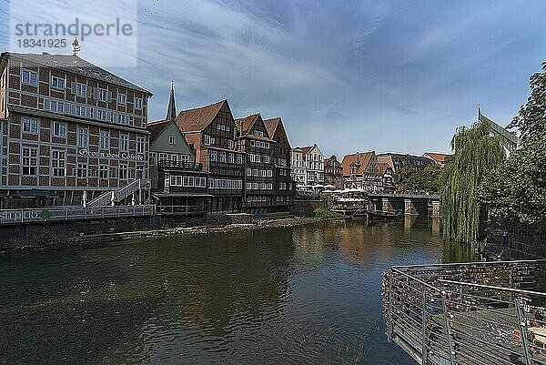 Historische Fachwerkhäuser am ehemaligen Hafen der Ilmenau  Lüneburg  Niedersachsen  Deutschland  Europa