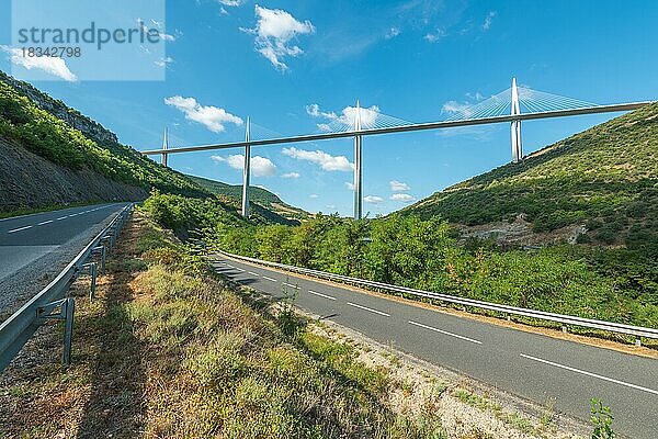 Viaduktbrücke von Millau  die höchste Brücke der Welt. Departement Aveyron. Frankreich