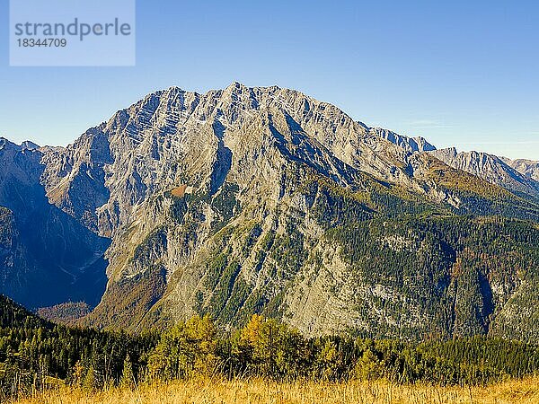 Watzmann mit Ostwand im Herbst  Berchtesgadener Alpen  Nationalpark Berchtesgaden  Schönau am Königssee  Berchtesgadener Land  Oberbayern  Bayern  Deutschland  Europa