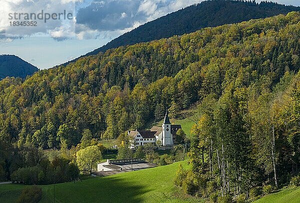 Heiliges Orthodoxes Kloster Johannes Kapodistrias  ehemalige Benediktinerabtei  Luftaufnahme  Beinwil am Passwang  Solothurn  Schweiz  Europa