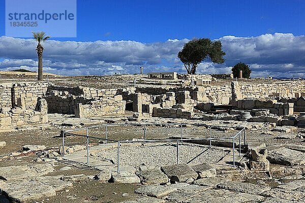 Kourion  assyrisch Ku-ri-i  altgriechisch  lateinisch Curium  historische  antike Ausgrabungsstätte  Ruinenstätte  Zypern  Europa