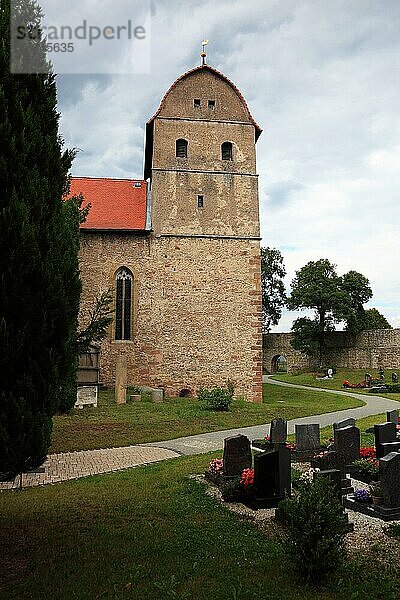 Wehrkirche Michaeliskirche  Klosterkirche eines Benediktinerklosters  zwischen 815 und 820 erbaut  Gemeinde Rohr  Landkreis Schmalkalden  Meiningen  Thüringen  Deutschland  Europa